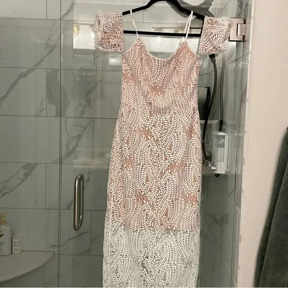 Dress The Population Women's White Beige Lace Sacha Shoulder-H3